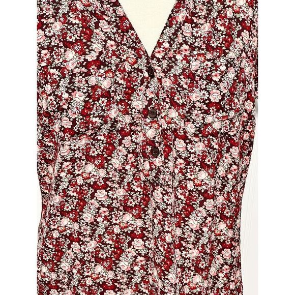 Soho New York‎ & Company Women's Floral Split V-neck 3-Button Blouse Red Medium - Picture 3 of 11